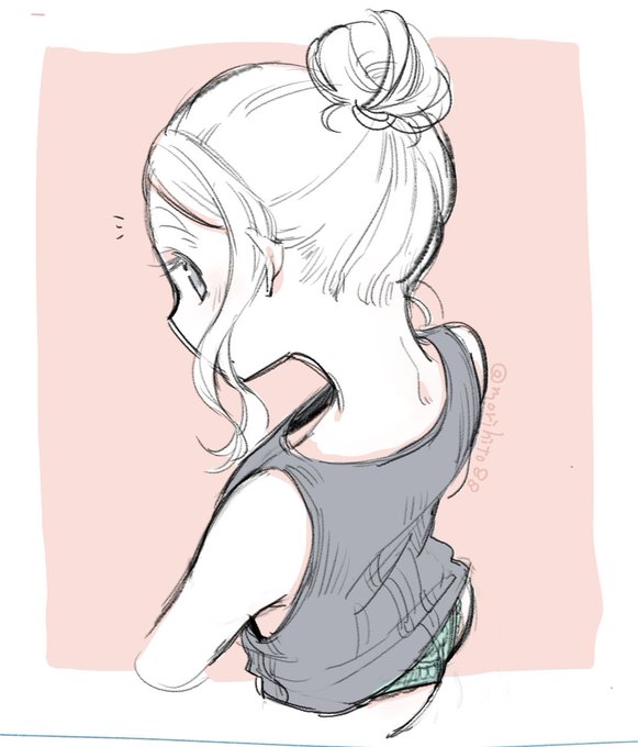 うなじ見せつつ、ゆるゆるタンクトップから谷間見せるの難しい…!! #大学生ちびっこちゃんと同棲 #ちびっこちゃん朝活 