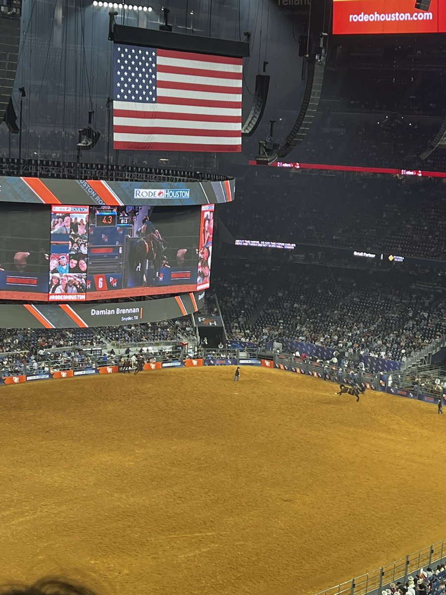 Erica Redwine tweet media