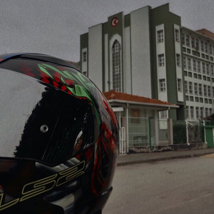 Düşüncelerini kontrol etmek zorunda değilsin ama onların seni kontrol etmesine izin vermemelisin
                                               - DAN MİLLMAN-