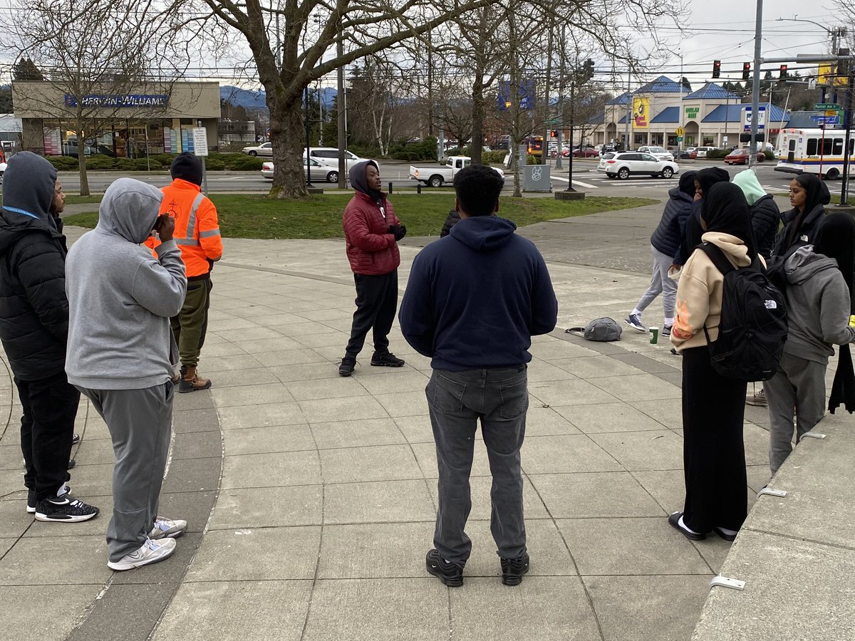 FN_JConyers's tweet photo. Hey JJ here at our first CEPTED Activation, at Rainier & Henderson. We have gathered in a circle, led by Ryan to make sure we’re prepared for this Activation. Once we’re ready we’ll be walking around until 6pm. #SetTheRecordStraight #CEPTEDActivation #RainierBeach #RBAC https://t.co/zWD7cNVMea