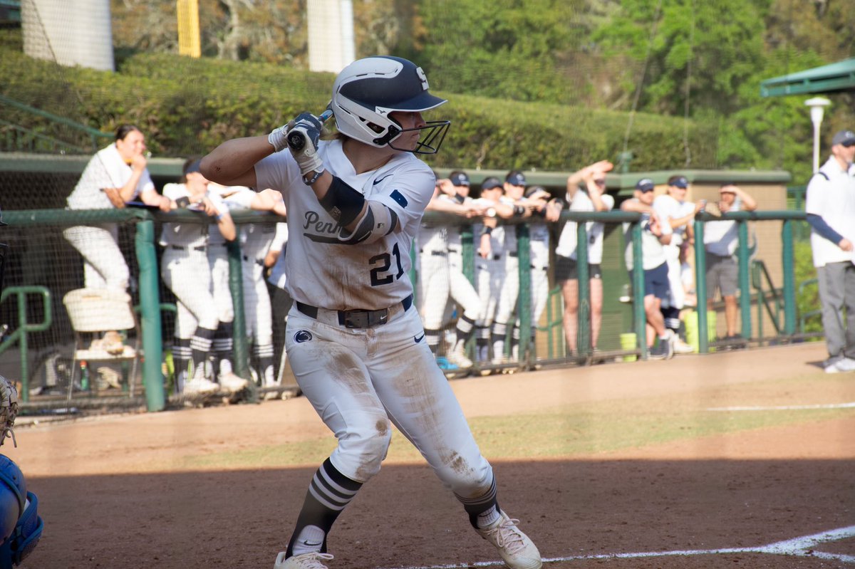 PennStateSB's tweet photo. T 6: WHATS THE DIFFERENCE BETWEEN FEDEX AND KAITLYN MORRISON? 

NOTHING… THEY BOTH DELIVER

🦁 on the board 

2-1 🐂 Still

#WeAre https://t.co/Xv5kK40RT4