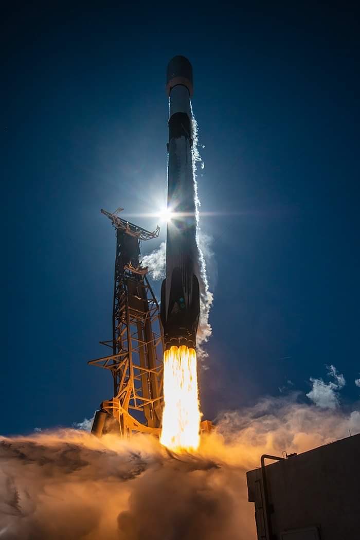 Falcon 9 launches OneWeb 17