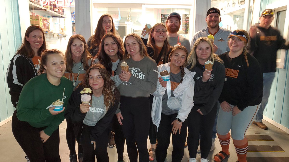 A good team dinner at Bouys On The Blvd, followed up by some Melt ice cream. Time to unwind and see what tomorrow holds with the weather. #Family