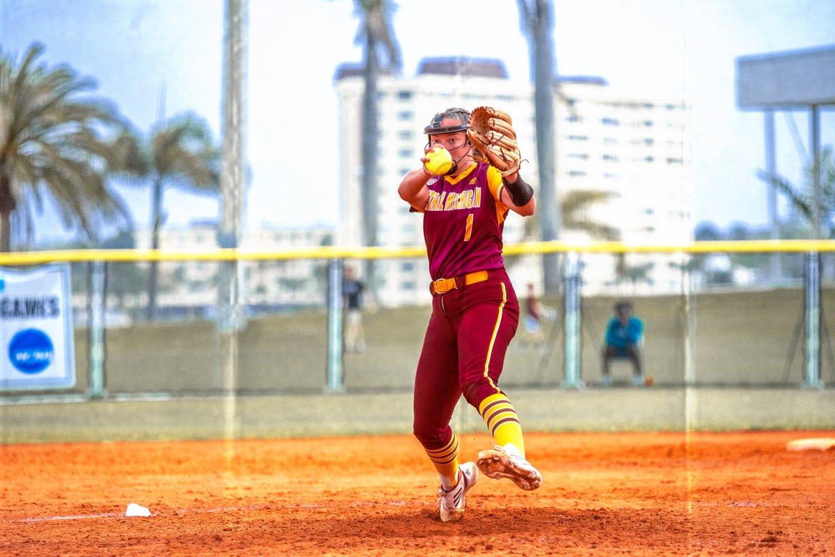 CMUSoftball's tweet image. The Florida sun was beautiful &amp;amp; much needed - but bring on Minnesota!

Game day tomorrow 😈

#FireUpChips🔥⬆️🥎