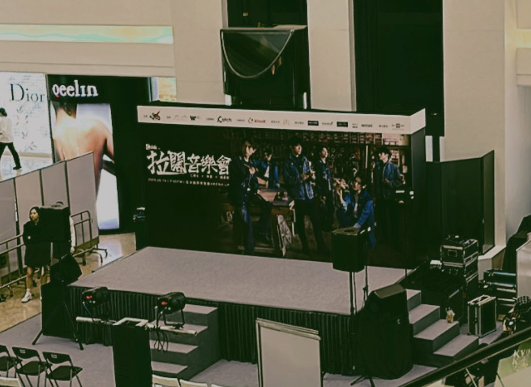 kislooper1016's tweet photo. 拉闊音樂會Press conference 🧡🦊🖤
#AnsonKong #江𤒹生 #AnsonKong江𤒹生 https://t.co/8vz8UT7e49