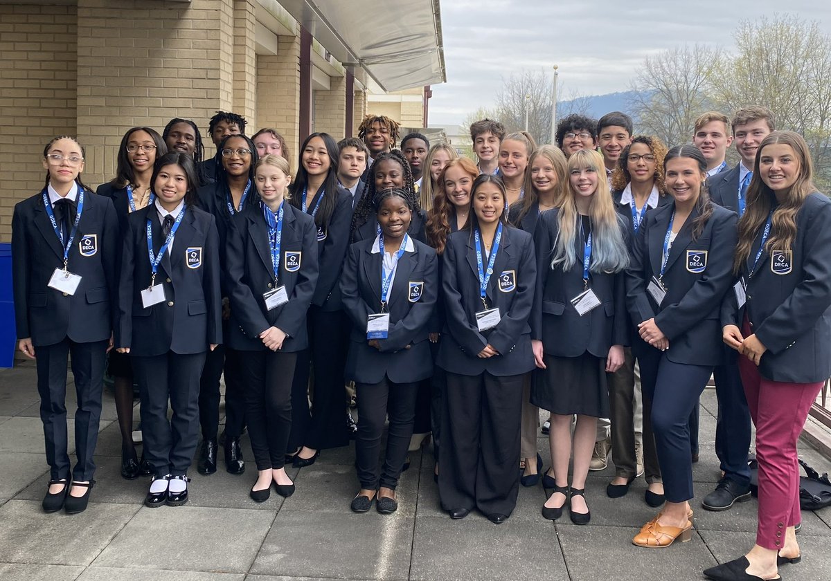 Rockvale DECA (@rockvaledeca) on Twitter photo Rockvale DECA members competiton ready! 🥇 #DECA #DECATNSCDC #GetTheEdge <a href="/DECAInc/">DECA Inc.</a> <a href="/decatn/">Tennessee DECA</a> <a href="/rockvalecte/">RockvaleCTE</a> Rockvale DECA members competiton ready! 🥇 #DECA #DECATNSCDC #GetTheEdge <a href="/DECAInc/">DECA Inc.</a> <a href="/decatn/">Tennessee DECA</a> <a href="/rockvalecte/">RockvaleCTE</a>