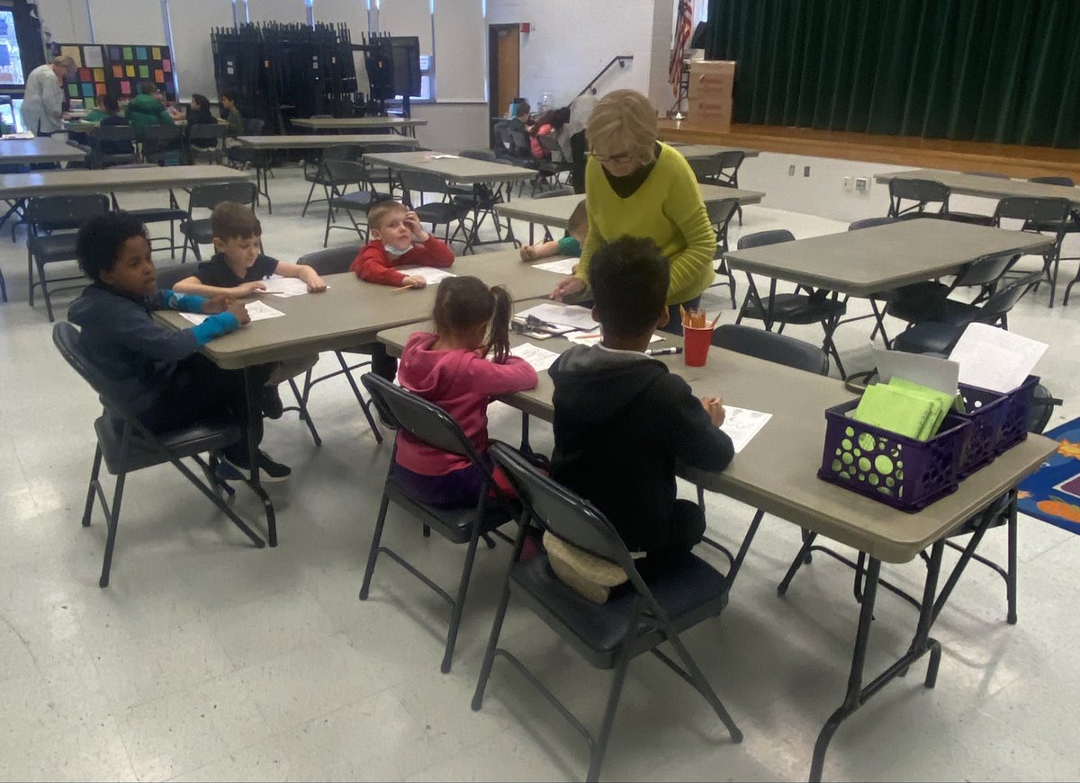 It was great seeing intentional systematic phonics, comprehension, fluency, and writing taught during guided reading @AlexRKennedy1 #JCPSGuidedReading @DeannaFordTeach @Amanda_M1227 @LydianAndrea @JCPSAsstSuptES3 @JCPSAsstSuptTL