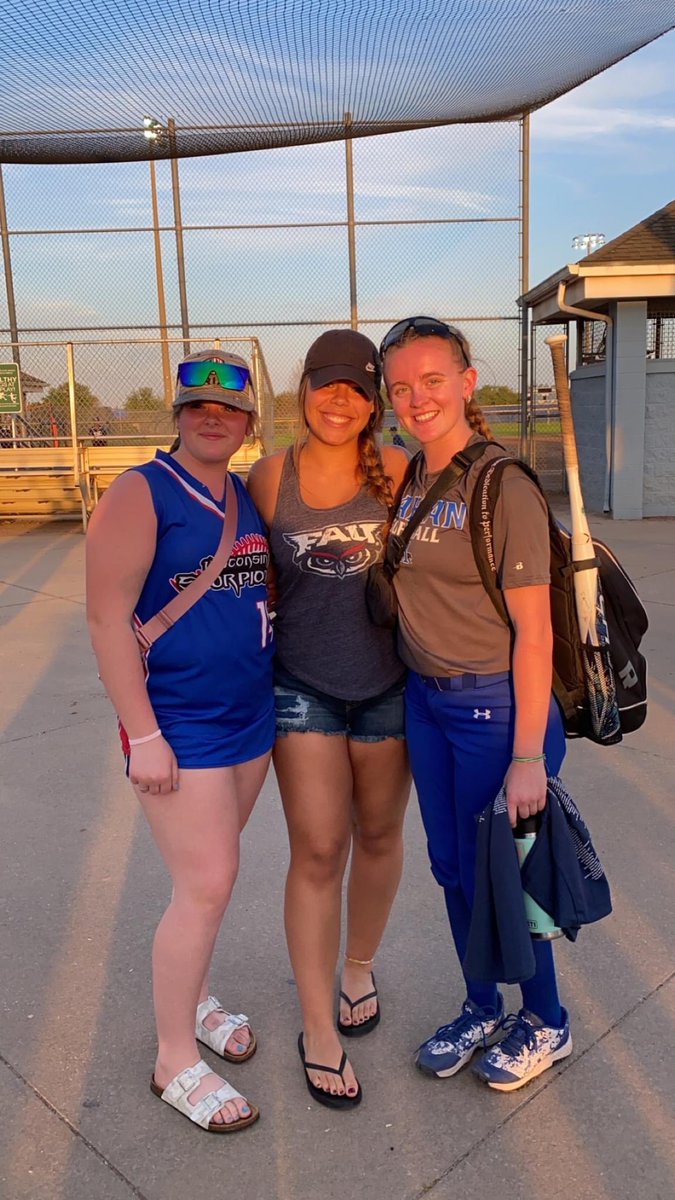 WisconsinScorps's tweet photo. Scorpion bond is strong.  Awesome to see.  Enjoy Florida ladies and good luck.  Finish strong.  Thanks for coming and supporting Moser’s. https://t.co/ONPXrqu4KN