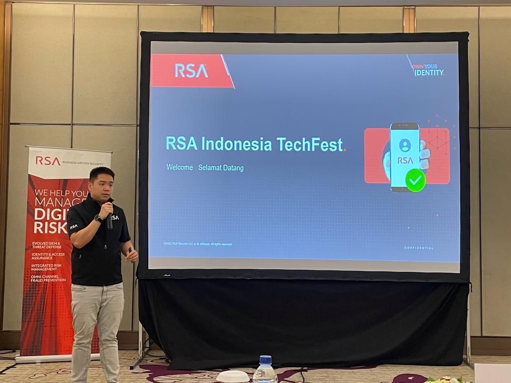 Thanks to <a href="/MTechSG/">M.Tech</a> for joining <a href="/RSAsecurity/">RSA</a> customers and #partners at our #Indonesia TechFest! 👏👍👏

We had a great time showcasing our latest innovations and the value of a unified #identity solution ✅ 

Learn more about the RSA partner program ⬇️
rsa.com/partner/