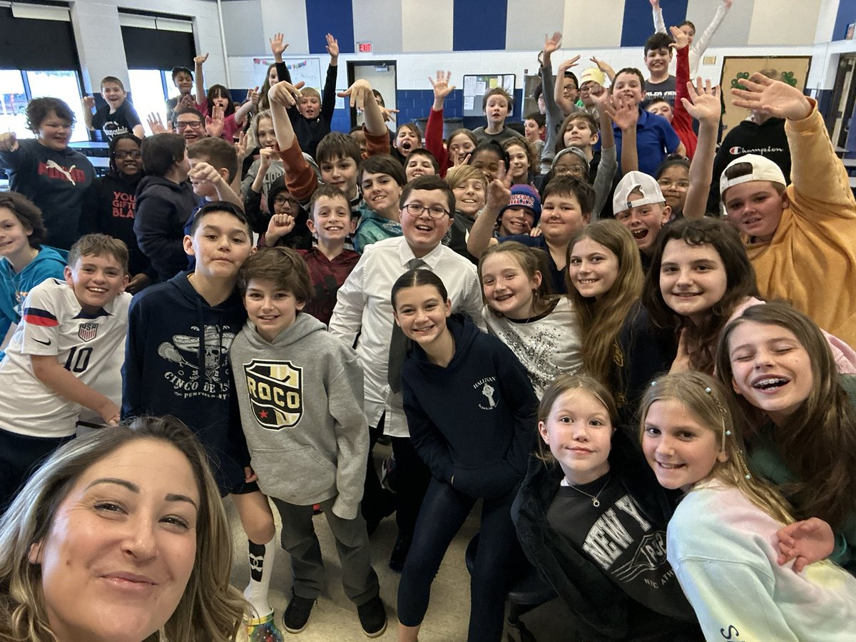 JackquelynW's tweet photo. Today I was able to introduce myself to 1/4 of my next years 6th graders. I was blown away by their questions. I am excited for what my future with them holds! #bernabireads https://t.co/HmFi95LnZT