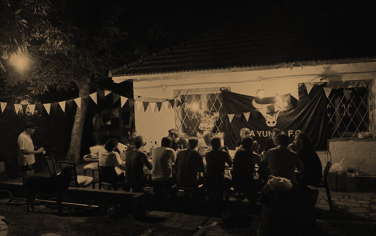 Este miercoles fue la 5º Edicion del ya tradicional encuentro nocturno Yuntero, festejando el cumple de nuestro #33. 
#YuntaNight #10aniversario #DaleToro #LYFC
