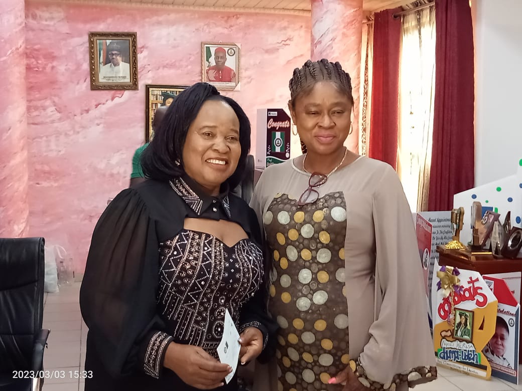 ANSG_MoI's tweet photo. News Production of the Anambra State Ministry of Information

2022 President's Teachers and School Excellency Awardees take delivery of One Million Naira Cheques from State Government
By Obiageli Nwankwo

For more details visit
https://t.co/Y8NulSaBaR https://t.co/MJ90A80lr2