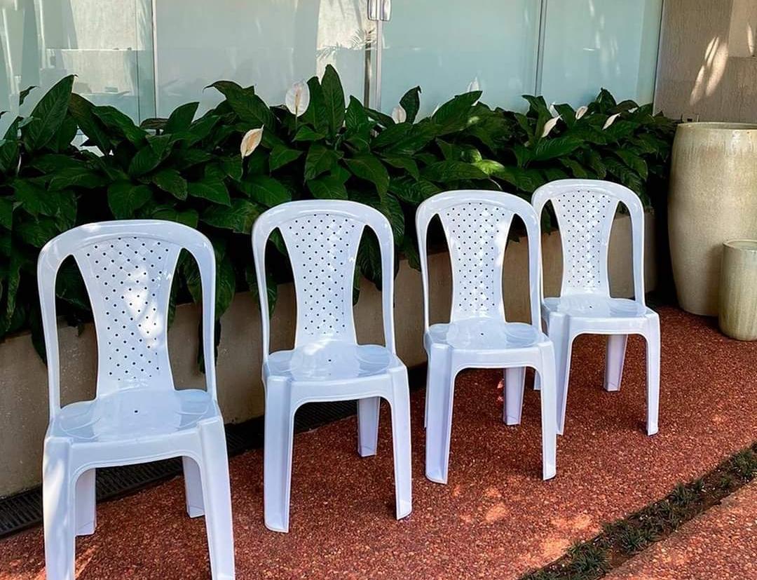 disalve10's tweet photo. Sillas y mesas de plástico disponibles pra entrega inmediata 📲 0981492288 - 0981434436 https://t.co/uD66s1lblu