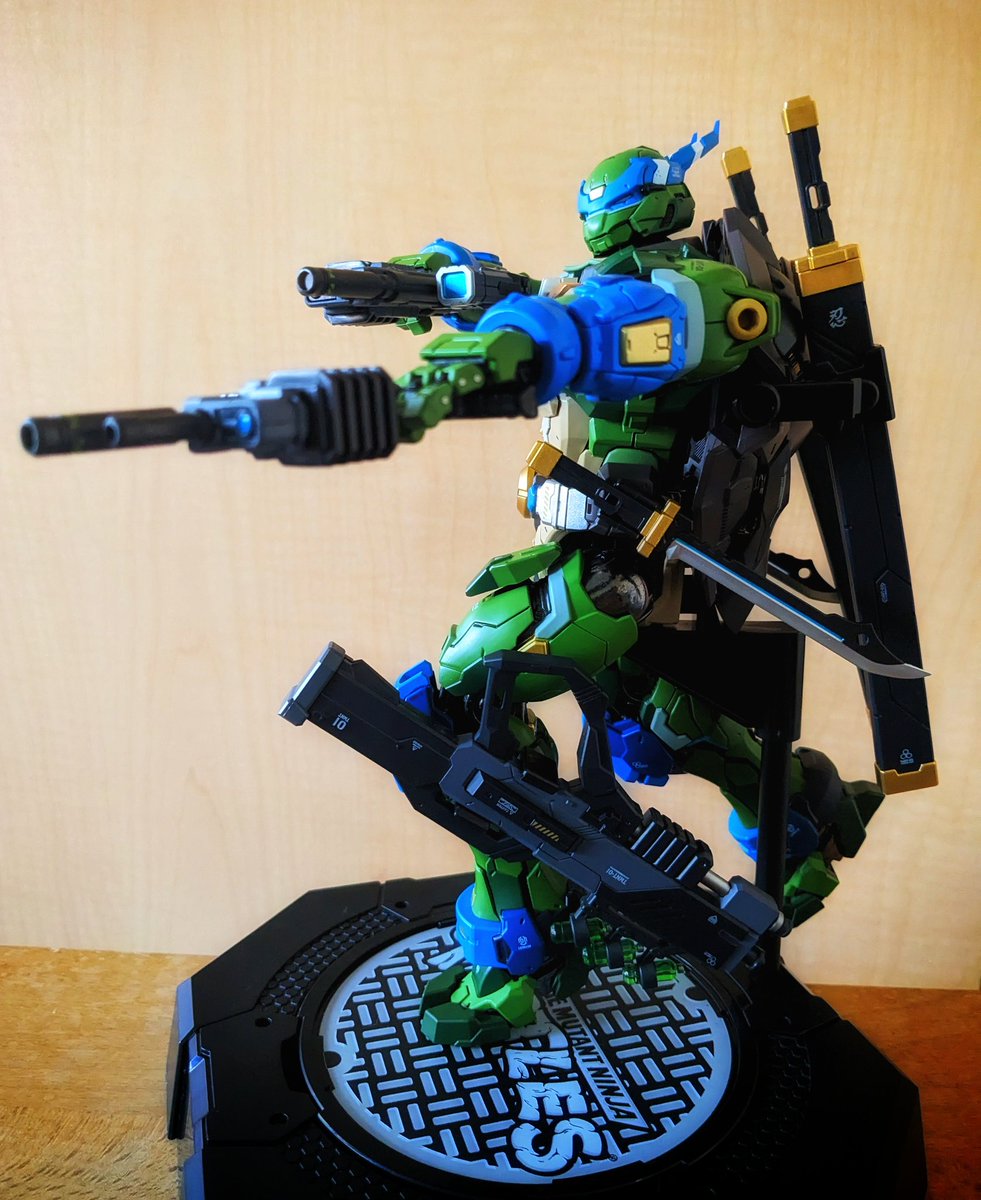 Pretty amazed at the quality &amp; attention to detail the @Heat_Boys have created in this Leonardo. Can't wait for the next in the series.