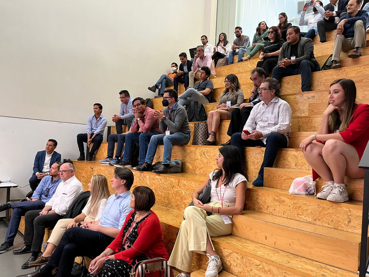 RedOTTMX's tweet image. Concluimos 4 días de actividades de LEADERS IN INNOVATION FELLOWSHIPS #LIFGlobal2023 

Felicitamos a los 10 mexicanos seleccionados como #lifers que en junio viajarán a Londres para su capacitación intensiva. 

@SE_mx @RAEngNews @UKinMexico @oxentia #NTechnology