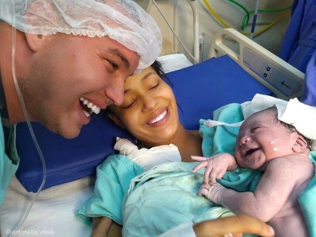 Epoch Inspired (@EpochInspired) on Twitter photo 2023-03-11 00:30:00 A dad talks to his baby in the womb. When she is born, she greets him with a beaming smile the instant she recognizes his voice.
Credit: antonella.vilela instagram.com/antonella.vile…
tarsila.rosa instagram.com/tarsila.rosa
flavio.vilela instagram.com/flavio.Vilela
👉Follow @EpochInspired A dad talks to his baby in the womb. When she is born, she greets him with a beaming smile the instant she recognizes his voice.
Credit: antonella.vilela instagram.com/antonella.vile…
tarsila.rosa instagram.com/tarsila.rosa
flavio.vilela instagram.com/flavio.Vilela
👉Follow @EpochInspired