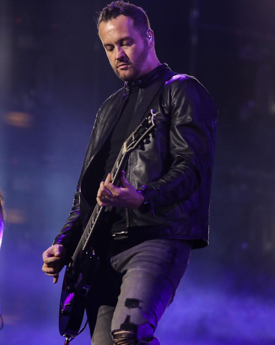 GamesOfEV's tweet image. TORONTO | Wonderful photos of @Evanescence a few minutes ago! 🔥 #MuseXEvanescence