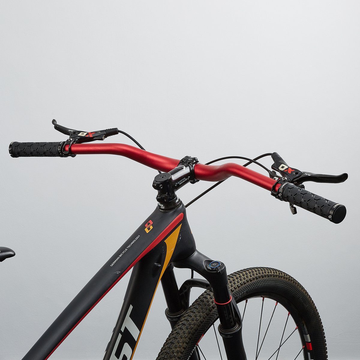 CorkiCycles's tweet photo. I don’t crash; I stop with style 🔥👌

Check out @Corkicycleco for components ⚙️

#Corkicycles #bikemount #pedals #bikepedals #wheelset #wheel #skewers #ridehard #mtbphotos #mtbphotography #mtbphotooftheday #mtbstyle #mtbmeme #gnartec #mtbphotos #rockslabs https://t.co/MLwOqMPiKg