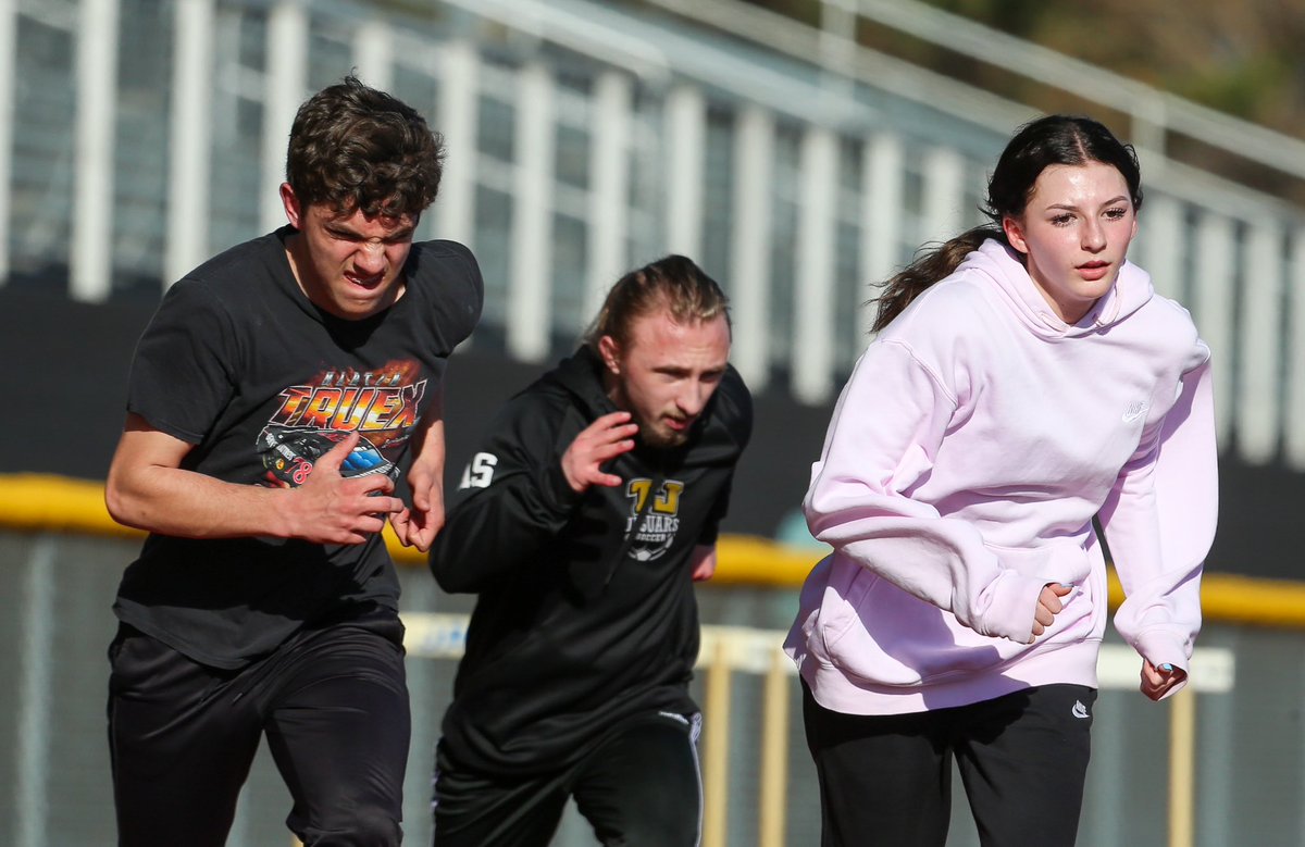 MikeDarnay's tweet photo. Jumpin’ Jaguars.

From softball to baseball to track and field, it was a busy afternoon at the Thomas Jefferson High School Stadium complex where all three spring sports teams are hard at work getting ready for their respective 2023 seasons to kick off. https://t.co/hyXizpRg42