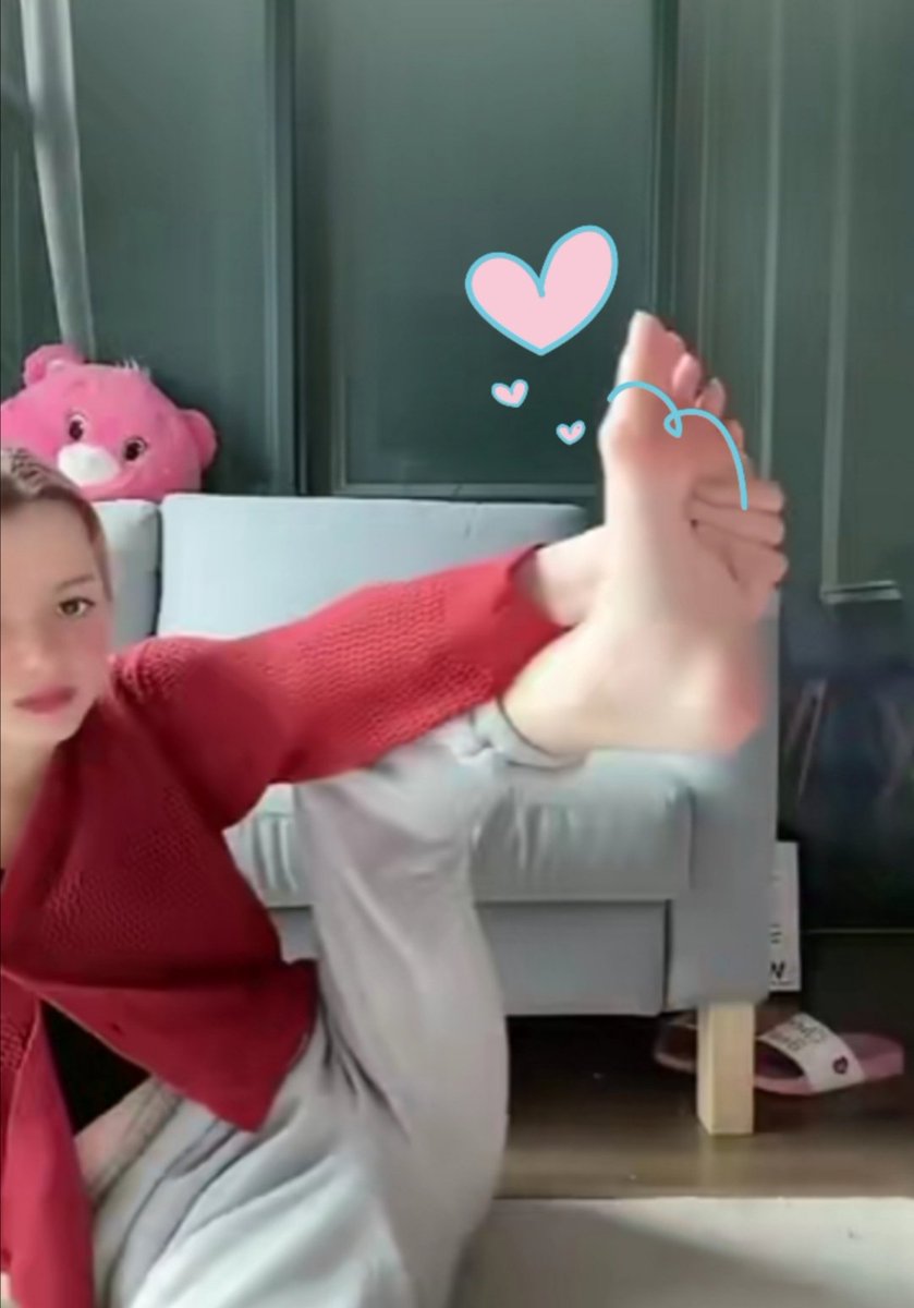 Jolyyyy1's tweet photo. Love for Becky always up highhh🤣🤣🤣
Mami mumu😘爱你臭屁小孩
#Beckysangels https://t.co/r0Dmqf5equ