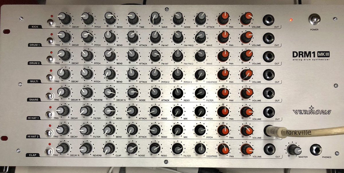 kristen roos tweet media