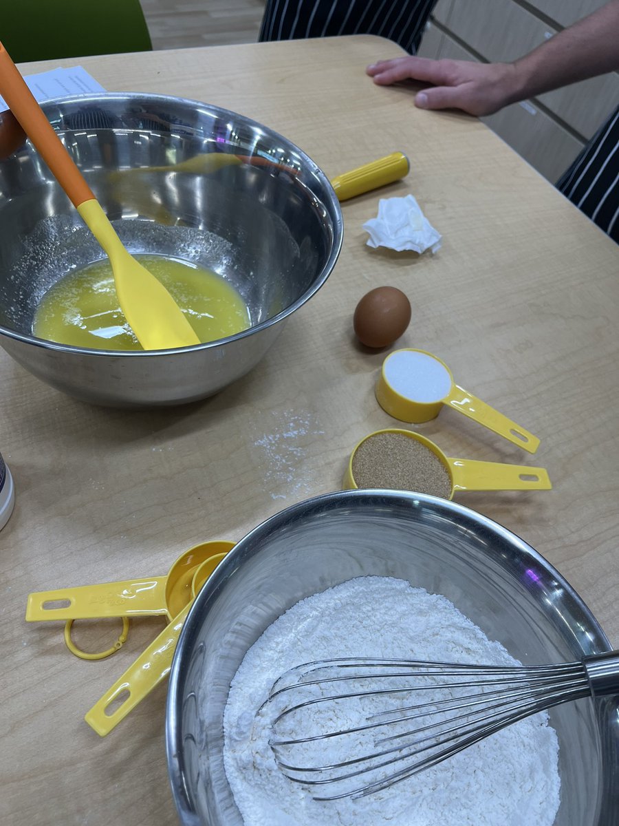 mrwaller15's tweet photo. Having a blast in @MsPYeung's #PDDSC23 session making No Chill Chocolate Chip Cookies! Ms Yeung teaches students food &amp; culture by bringing authentic culinary experiences to her classroom every day! https://t.co/L9qMvNEIJ2