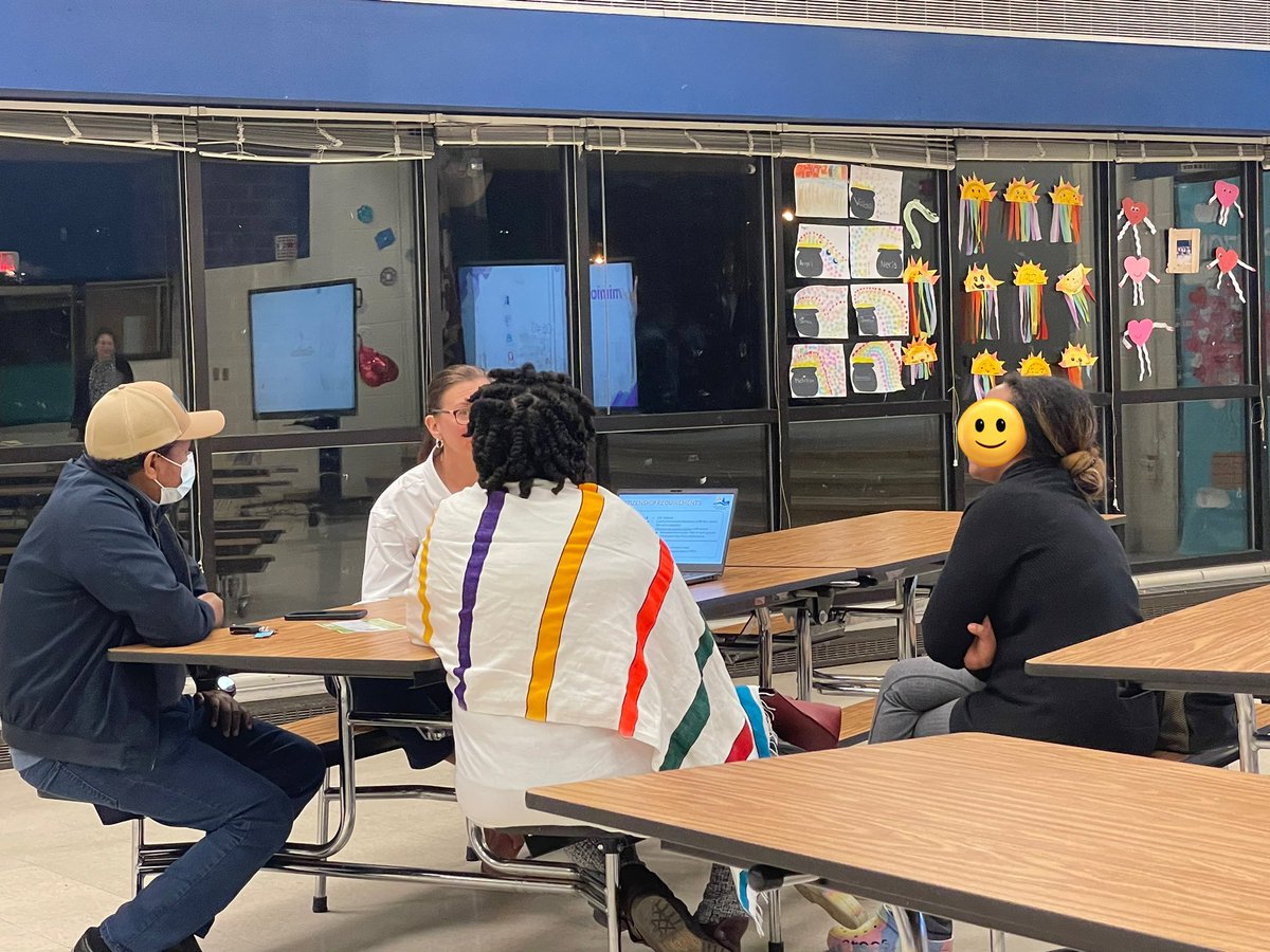 RTCommunitySchl's tweet photo. Thank you @MoCoFoodCouncil for presenting to our @RollingTerrace families. Working together to eliminate the #SNAPgap and address food insecurity. @MCPSCommunitySc https://t.co/MsXqP8vAJY