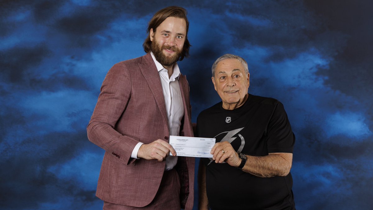 33rd #TBLightning Community Hero, Paul D’Agostino, was the founding director for the org. today known as <a href="/cfctampabay/">Champions for Children</a>, changing the landscape of child abuse prevention services in Tampa Bay. 
tbl.co/communityhero3…
Our Community Hero program is proudly celebrated by #JabilCares!