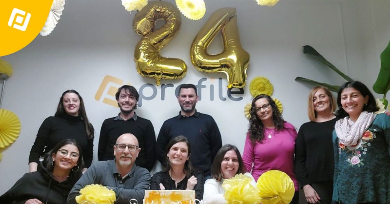 EsProfile's tweet photo. ¡Profile cumple 24 años 🥳! Ayer, nos juntamos los Profilers en nuestras oficinas de Barcelona, Madrid y Sevilla para celebrar el #ProfileDay. Gracias a los/as compañeros/as y profesionales que nos han ayudado a crecer día a día. ¡Por muchos años más 👏!

#wearepeople #profileday https://t.co/GkBK5AeZEQ
