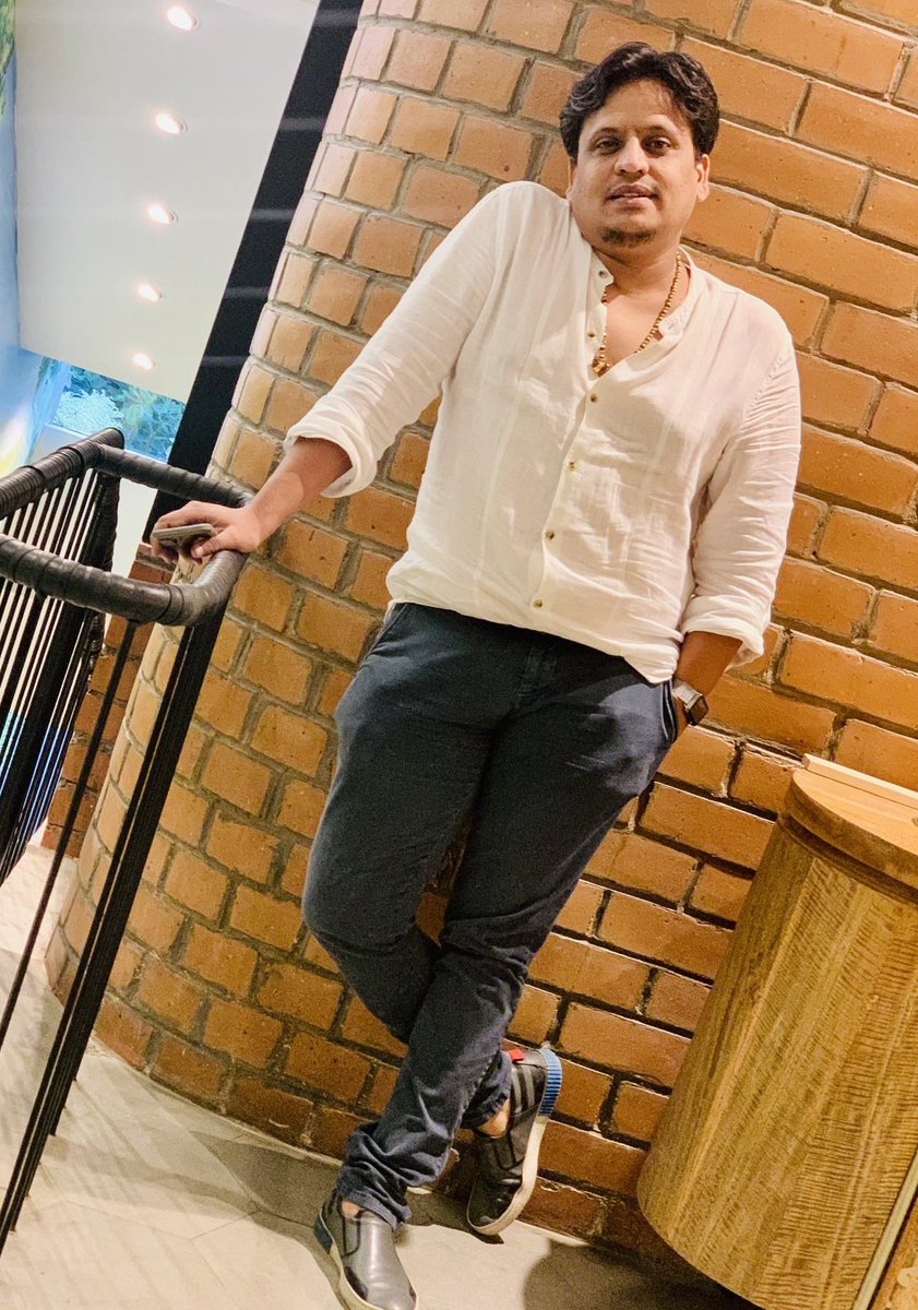 MMusicKannada's tweet image. ಚಂದನವನದ ನಿರ್ದೇಶಕ &quot;ಪ್ರಶಾಂತ್ ರಾಜ್&quot; ಅವರಿಗೆ ಜನ್ಮದಿನದ ಶುಭಾಶಯಗಳು💐 

@iamprashantraj
#HappyBirthday #PrashantRaj #PrashanthRaj #HappyBirthdayPrashanthRaj  #HBDPrashanthRaj #Director #Sandalwood #Kannada #KannadaFilms #MangoKannada #MangoMusicKannada @MangoKannada @MangoKannadaOff