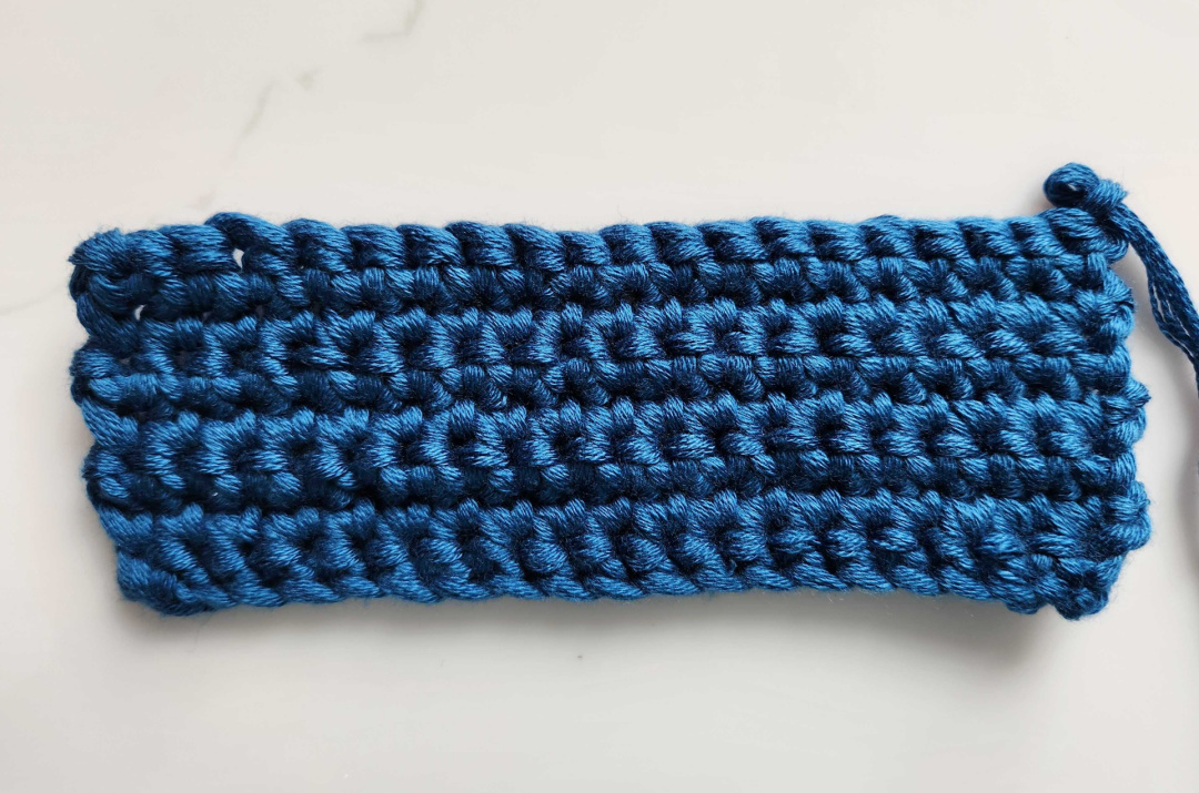 ACrochetPenguin's tweet image. Rows of single crochet stitches. I find it meditative crocheting this simple stitch. #crocheting #crochetstitch #crochetbasics