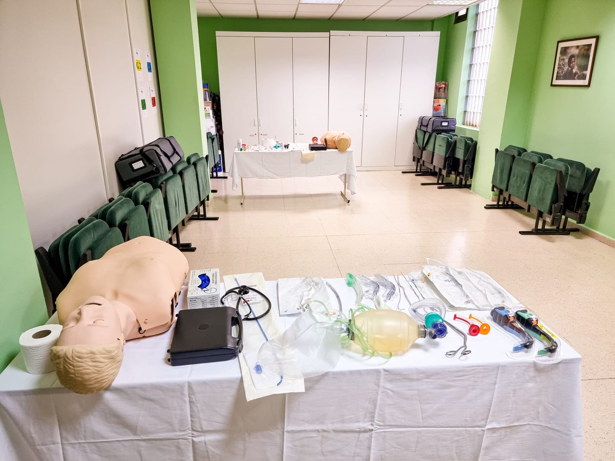 SEMES_'s tweet photo. 👩‍⚕️🧑‍⚕️120 profesionales  de las #Urgencias se reunieron ayer en Oviedo, en la Jornada de infecciones graves en Urgencias con @SEMES_Asturias  e @icomasturias 

¡Gracias a todos! https://t.co/EUH8ZRnBBO
