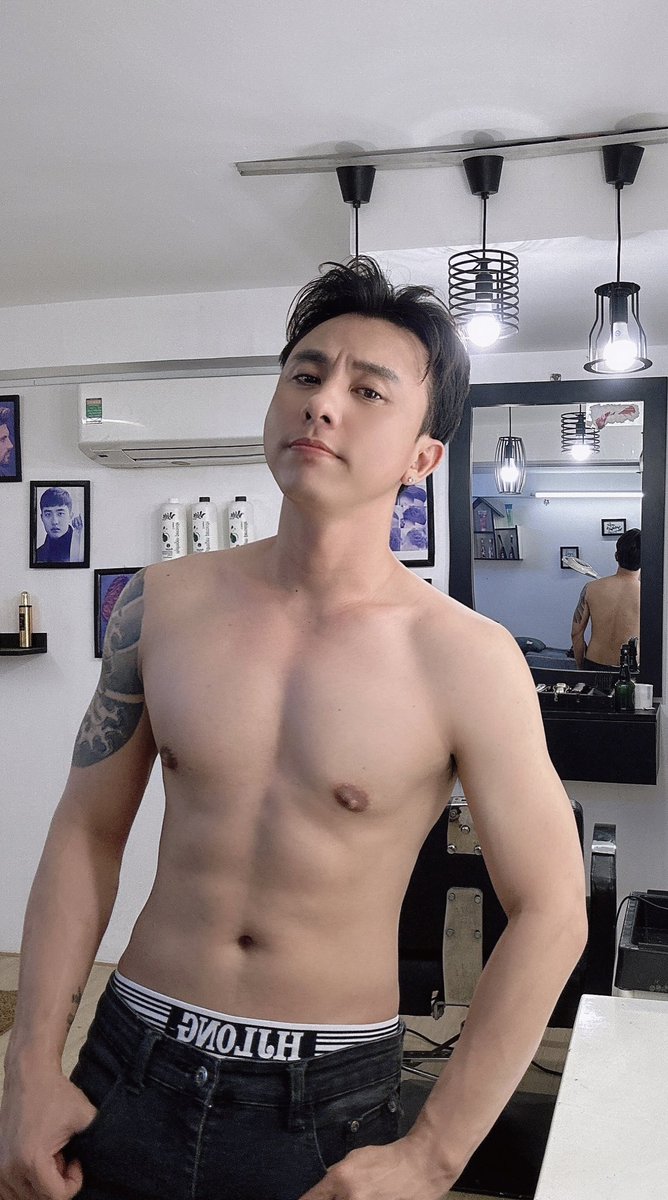 NguyenBaber's tweet photo. Thân anh vừa trắng lại vừa nung
 7 cái thêm 3 vẫn còn sung !!!
Zalo để biết thêm dịch vụ bên anh nhé 0916472676 https://t.co/78luxIH8we