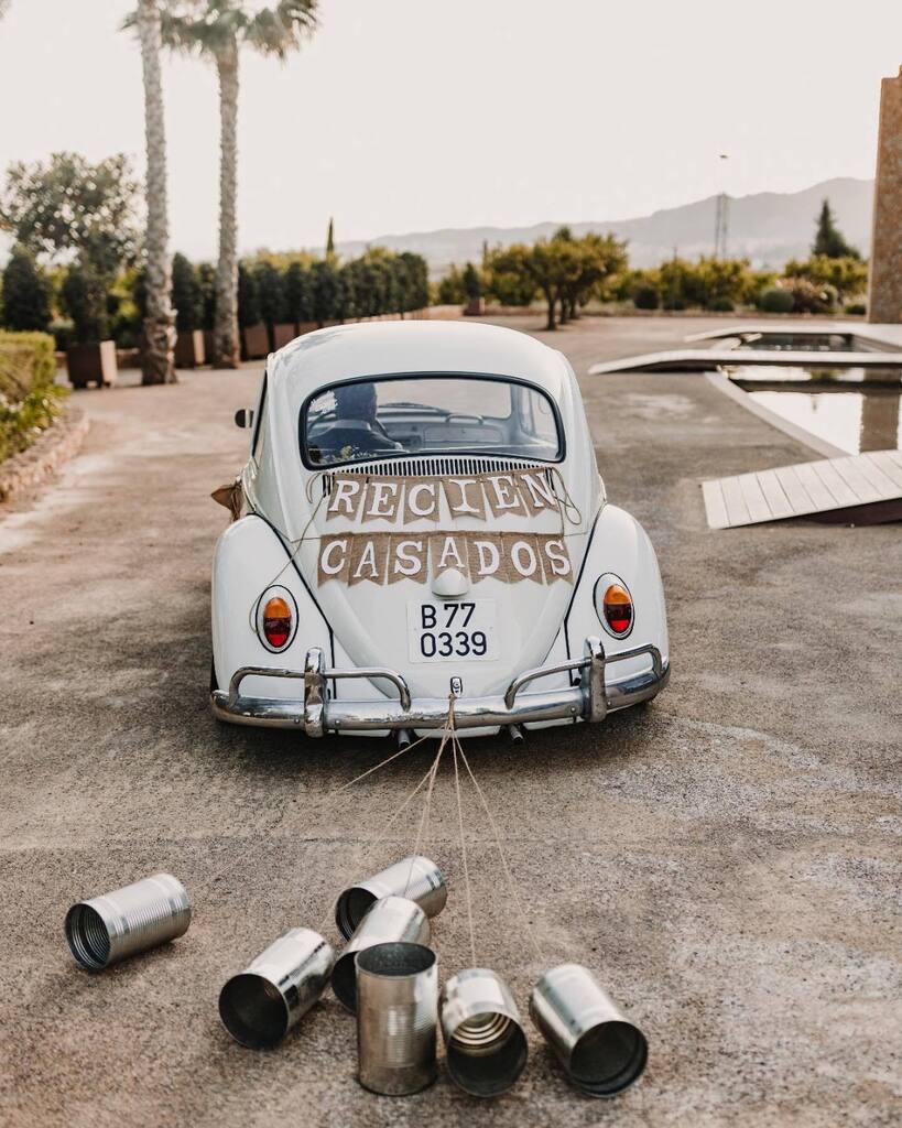 2/3 Fue María quien tomó la iniciativa y, como se quedó con la cosa de querer saber más de él… lo buscó en Facebook y le envió una petición de amistad 😜

Empezaron a hablar todos los días y, de nuevo, tomó la directa y le propuso quedar a tomar algo.… instagr.am/p/CpmXN-TtsaC/