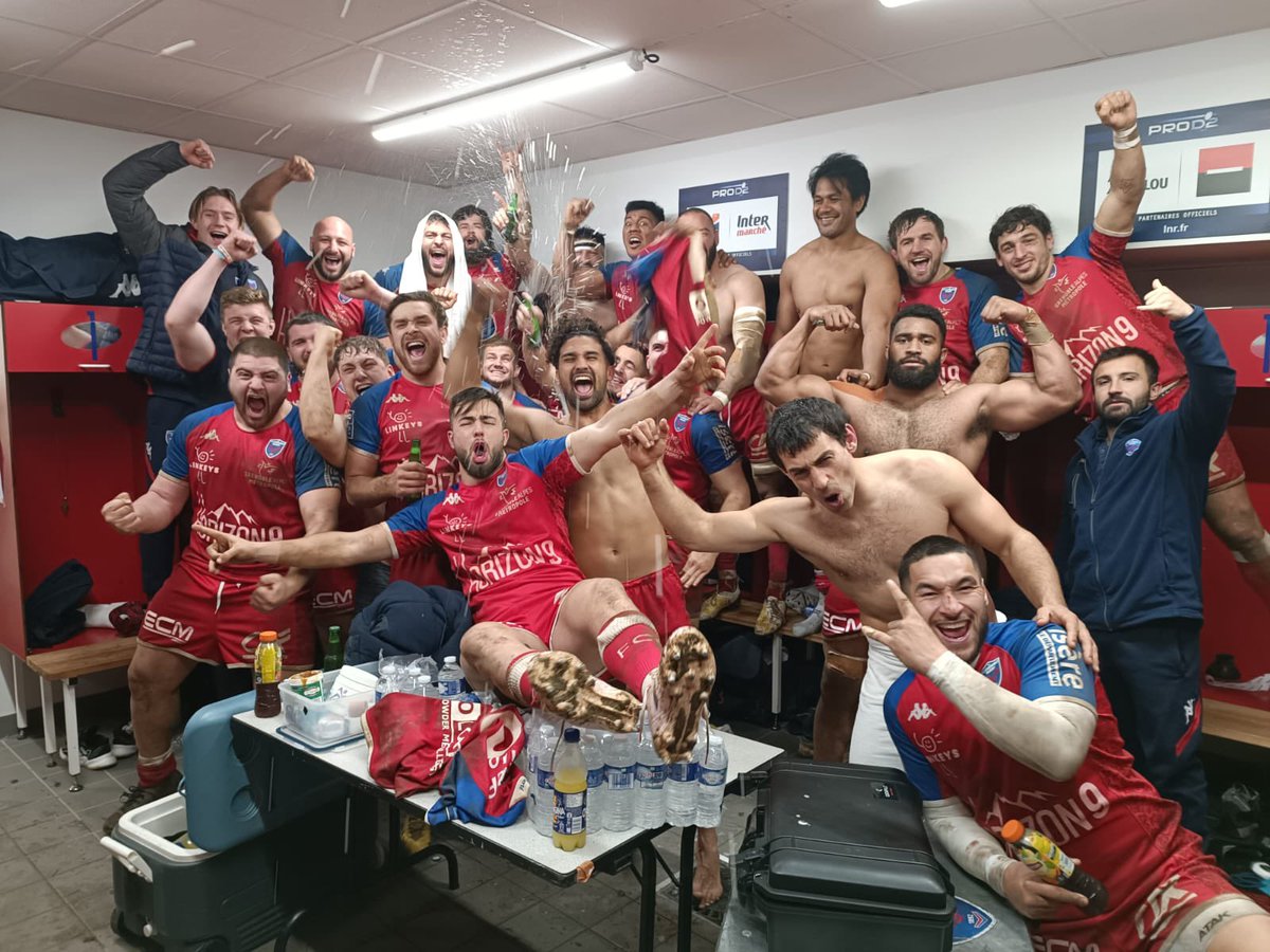 Réveil en photo 😍

𝐓𝐨𝐮𝐣𝐨𝐮𝐫𝐬 𝐢𝐧𝐯𝐚𝐢𝐧𝐜𝐮𝐬 𝐞𝐧 𝟐𝟎𝟐𝟑 ✅
𝐃𝐞𝐮𝐱𝐢𝐞̀𝐦𝐞 𝐝𝐮 𝐜𝐡𝐚𝐦𝐩𝐢𝐨𝐧𝐧𝐚𝐭 🥈
𝐛𝐢𝐥𝐚𝐧 𝐝𝐮 𝐛𝐥𝐨𝐜 : 𝟔/𝟔 🙌🏻

Bravo messieurs ❤️💙