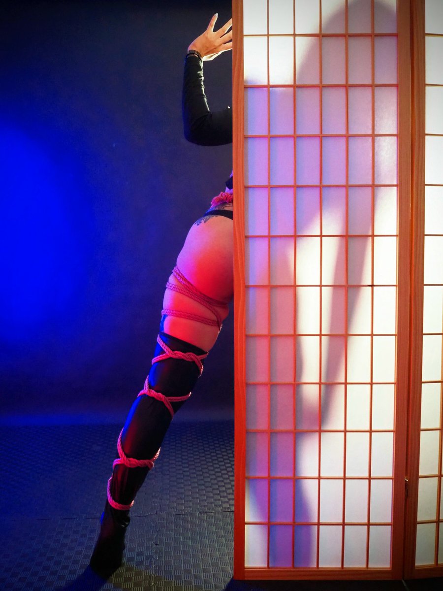 เมื่อวีคก่อนๆ มีถ่ายงาน Shibari ล่ะ
ไม่โป๊นะ ไม่ลง Onlyfans ลงแต่แอ็คล็อค ❤️

Model : me
Rope and photographer: <a href="/inner_taboo/">Topp (≧▽≦) Shibari</a>