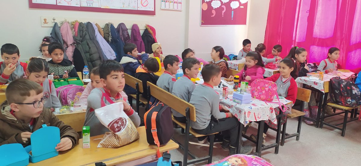 Alparslan582009's tweet photo. #HEDEF Projesi kapsamında düzenlenen Sağlıklı Beslenme Etkinligimiz

#sivashedefprojesi
#sivashedef
#saglikliyasam

@sivasvaliligi @valisimsek @sivasmem @AslanErguven
@altinyaylagovtr @Sivas_HEDEF @AltinyaylaMem58 @SerefSubasi58 https://t.co/uMqAiXRpCn