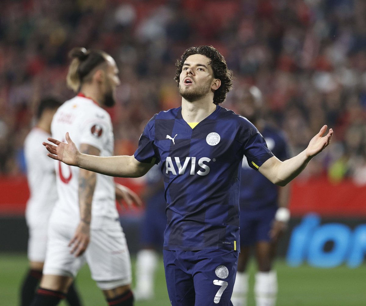 Hayırlı Cumalar
En son umutlar ölür.