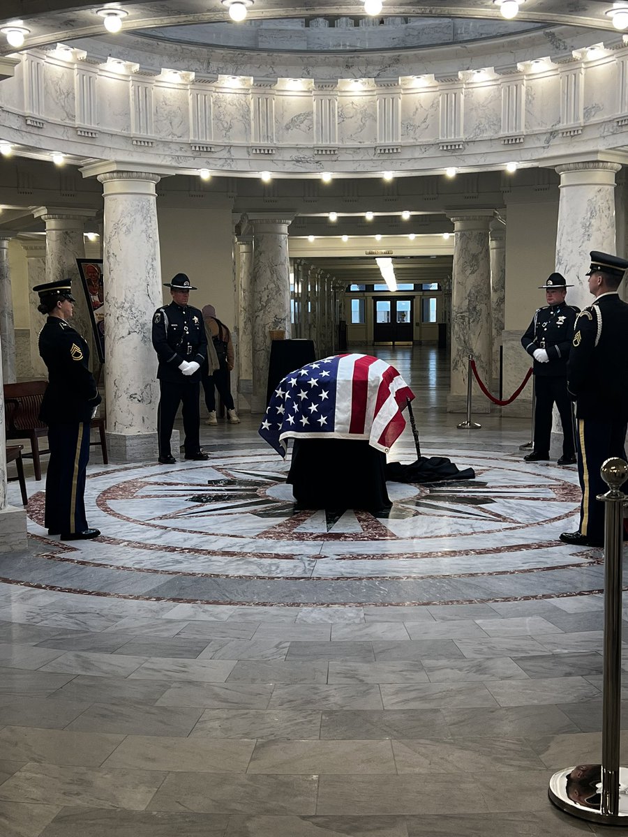 Idaho paid tribute to Governor Phil Batt today at the Statehouse. #idleg