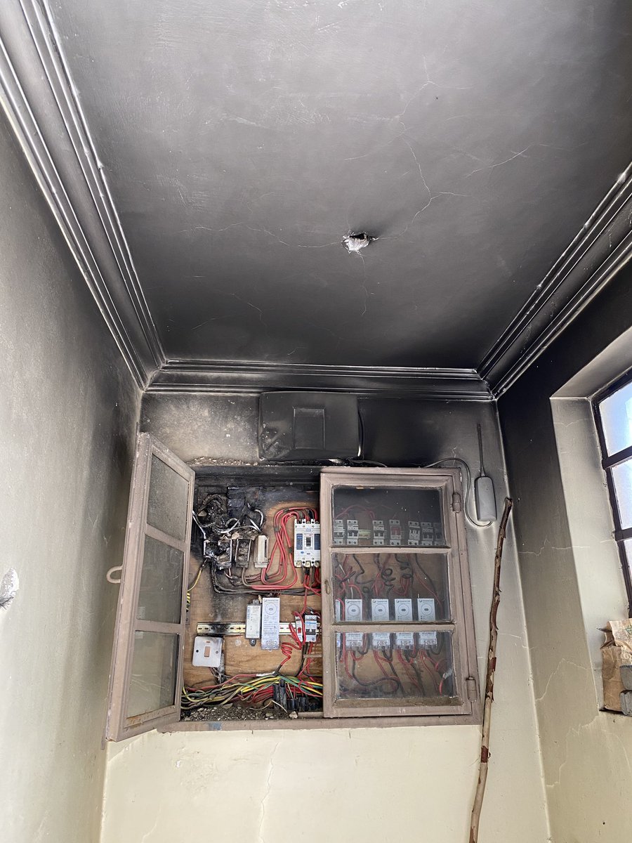 Collographer's tweet photo. @KenyaPower_Care this is Rongai 5th avenue country homes. This problem occurred yesterday at around noon after power came back and after reporting nothing has been done yet and this issue is getting worse.
The fire almost started again this morning. Can this be sorted ASAP?😡 https://t.co/9BWbi2mAyS