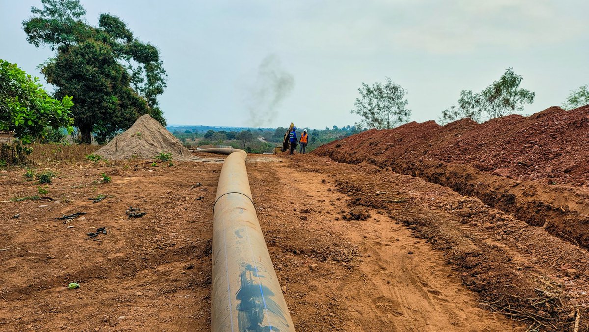 date_africa's tweet photo. 🇬🇭Ghana :  progress to report from the Wenchi Water Supply Project base camp is drawing ever closer towards completion.

In preparation for laying pipes, excavation works have also begun along the pipeline network.

#utdawenchi #utdawenchi_water_supply #utdawater #utaghana https://t.co/nf2uqT9fCt