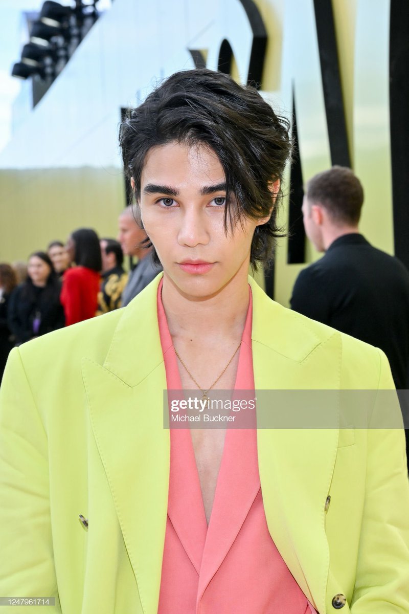 🌬️ fia on Twitter "HIS FACE IS SO SMOOTH AND CLEAR IMAGINE LOOKING