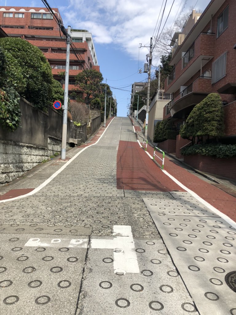 HT/推しに膝枕されたい人 tweet media