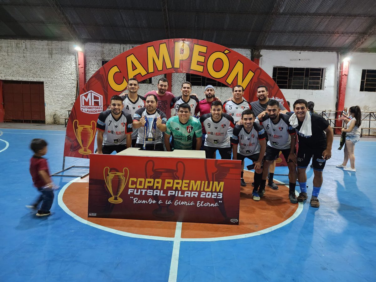 AtlasFC2022's tweet photo. Atlas ya salió campeón 🫵🏼⚽️🔴⚫️☃️❄️🏆🥇🥳

Alguien puede borrarle al nene por favor? 😋😛🤪😜😝👦🏼 🏆🥇 https://t.co/hrYdyhIlXk