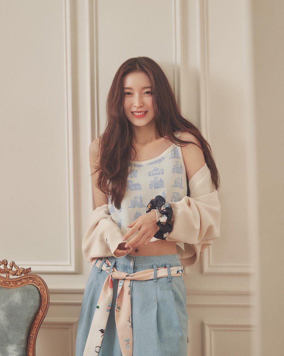 arin pics tweet media