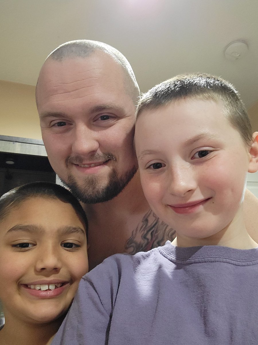 We take certain aspects of our lives for granted. But we try to teach our kids to just be genuine and good. So tonight we knocked out 3 haircuts in support of our best friend's little girl Kaylee!!! My wife Melissa is next!!!! 
#LocksforKaylee
#WestandwithKaylee 
#Kayleestrong