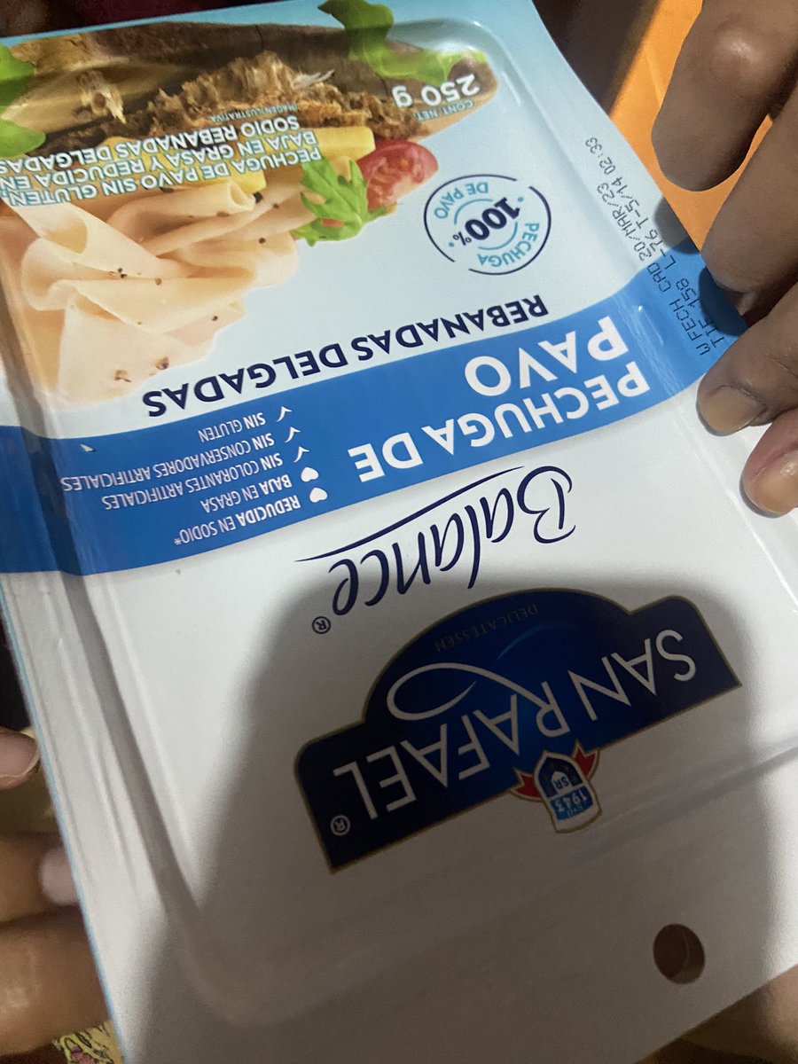 AlrakaBC's tweet photo. @TiendaSoriana @SigmaAlimentos oigan quién verifica los productos como el jamón San Rafael? No es agradable ver el jamón esté seco https://t.co/VVP02vzI5I