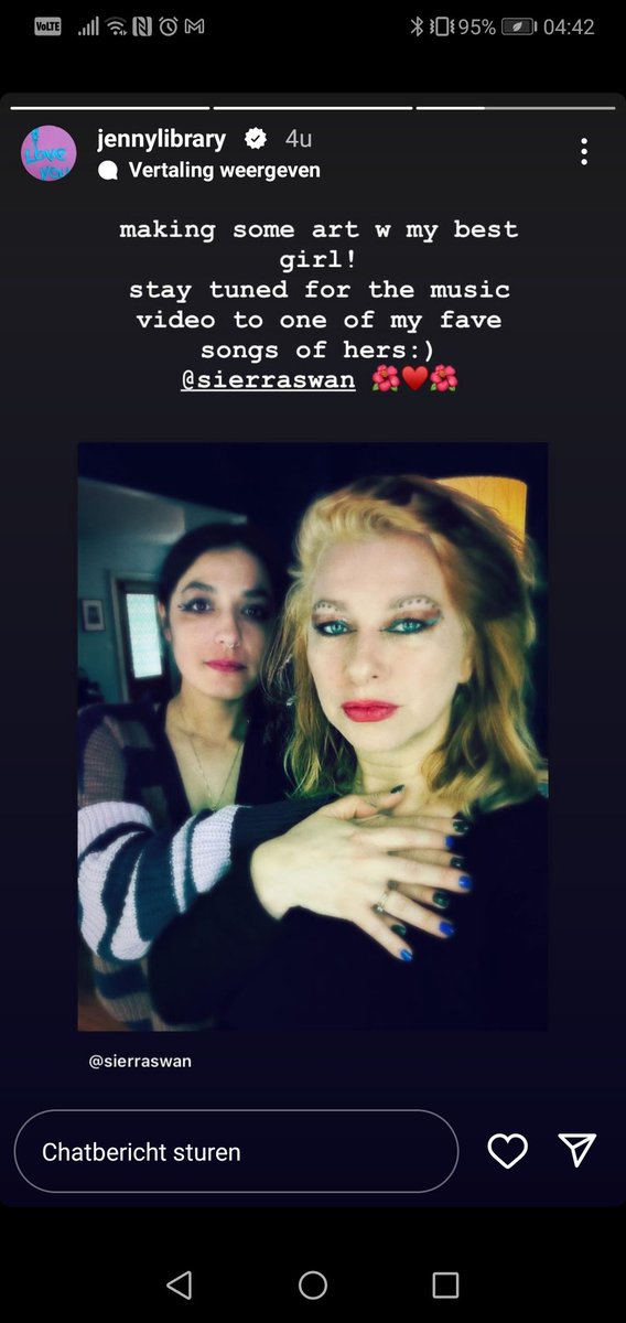 _EKAP_'s tweet photo. It's unclear to me whether this is a video for @rightonjennylee or for her friend. I don't always understand @instagram... The friend? https://t.co/N6FfJgLuu4
