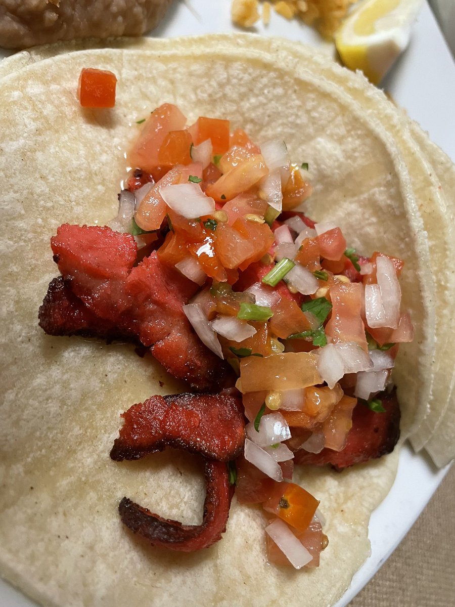 IMterriblyvexed's tweet photo. Mmm vegan carnitas boi #wildrooster https://t.co/mvqPvlz2YU
