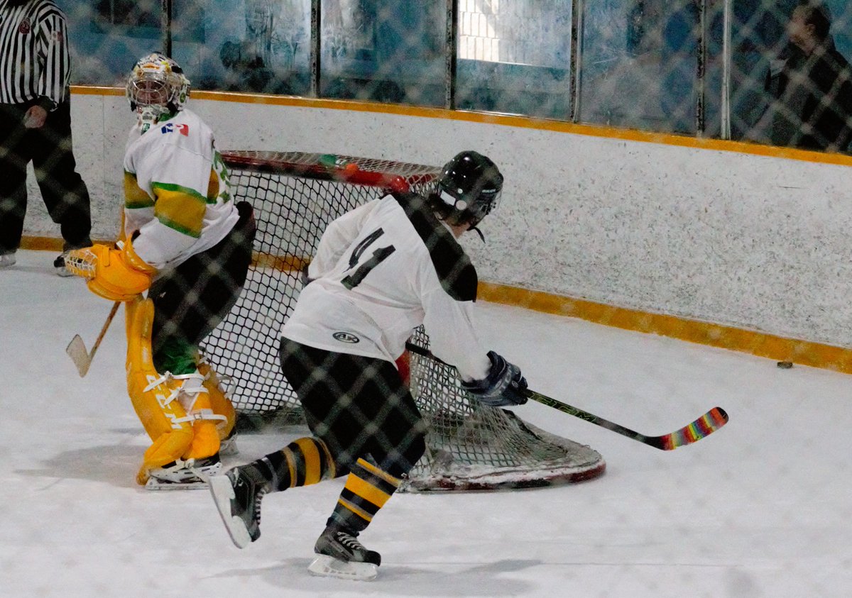 dade_senior's tweet photo. March 4/23 Heavy Hockey put on a charity hockey game, I managed to get in some pics, hope you like them 3/3 https://t.co/16uVrnQl6S